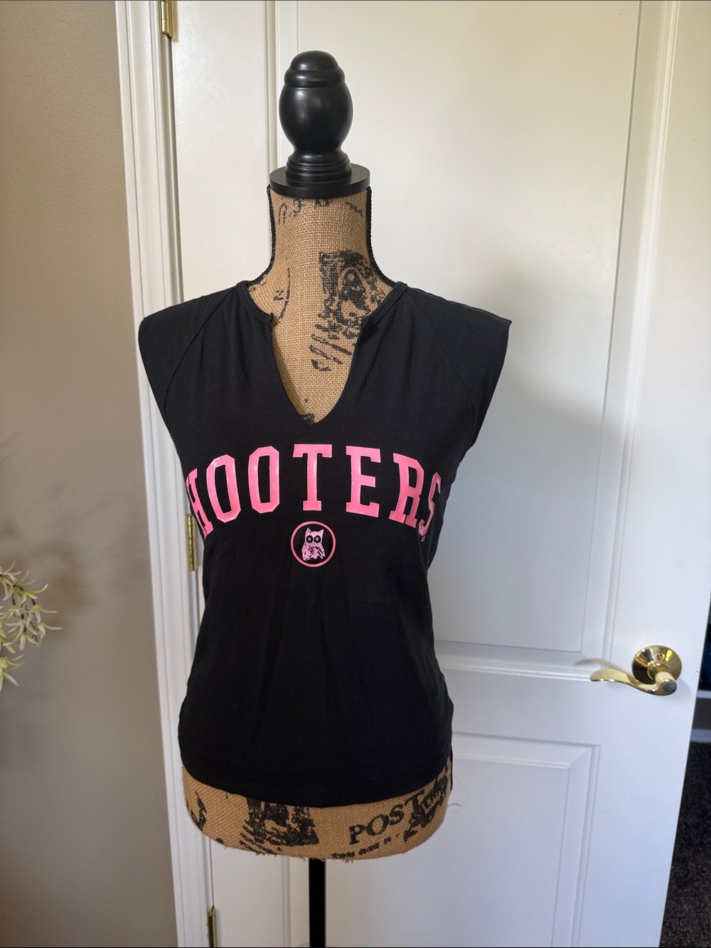 Hooters tank top for women size small Tacoma Washington